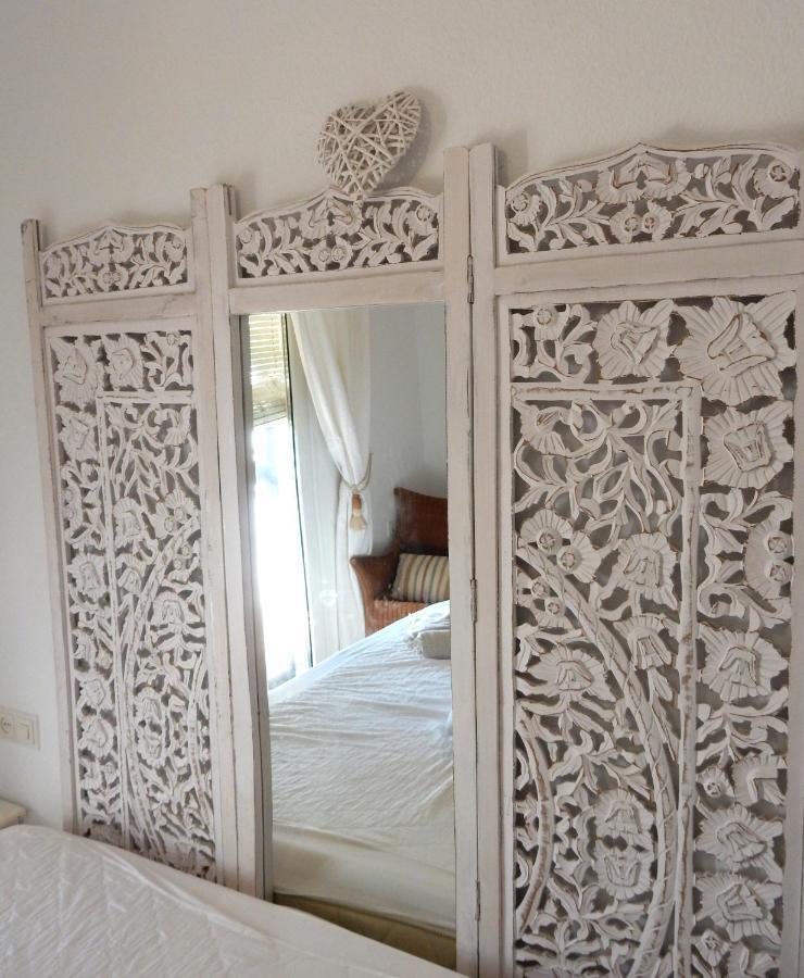 Beach Villa ,Nerja, Seaview, Pool, 3 Bedrooms, Huge Terrace And Garden Exterior foto